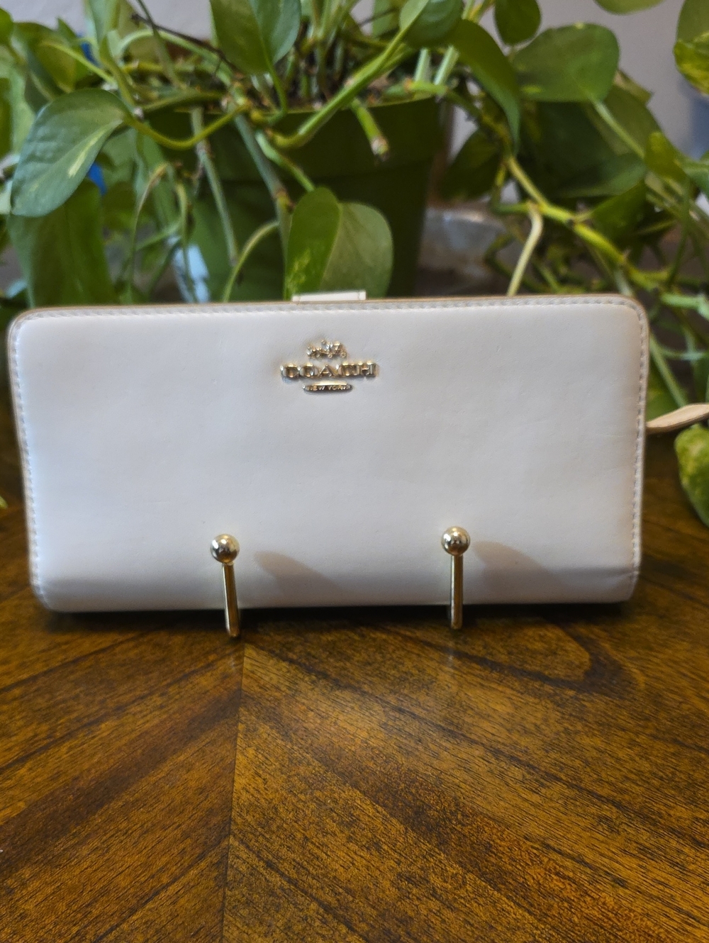 Coach White Leather Zip-Around Wallet with Gold Logo